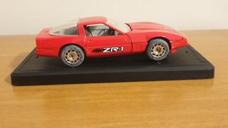 Modellino CHEVROLET CORVETTE COUPE' scala 1:24