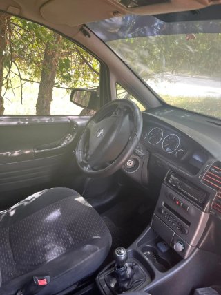 Opel Zafira 2004