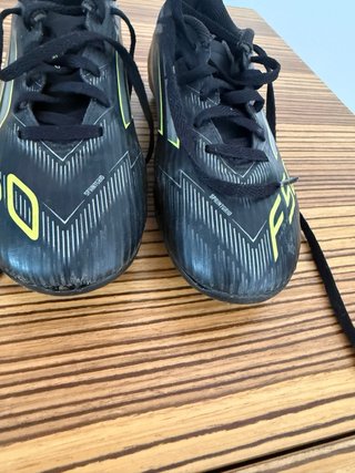 Botas de fútbol Adidas F50 niño talla 34