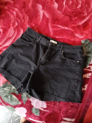 Pantalón corto negro vaquero