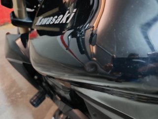 Kawasaki Z1000 Negra Naked