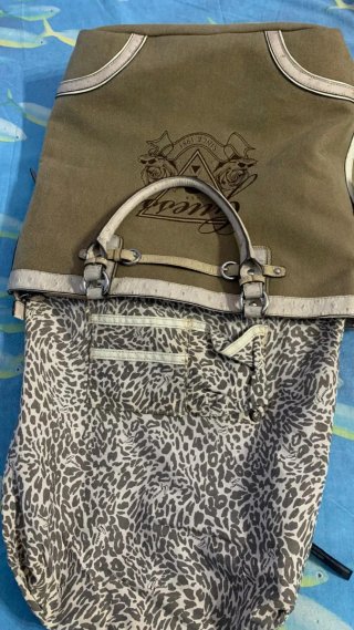 Borsa Guess vintage verde oliva