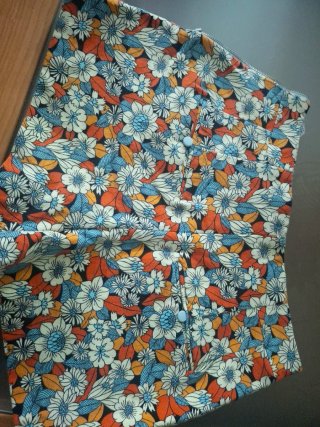 Pantalón corto estampado floral