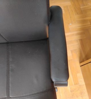 Sillón de oficina negro