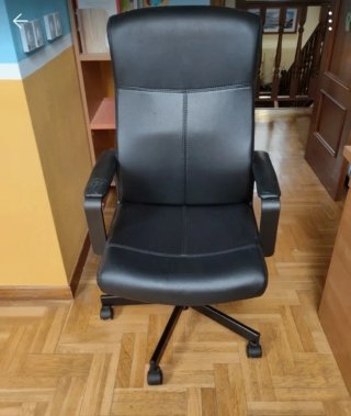 Sillón de oficina negro