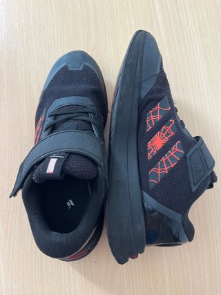 Zapatillas Adidas Spiderman Edición Limitada