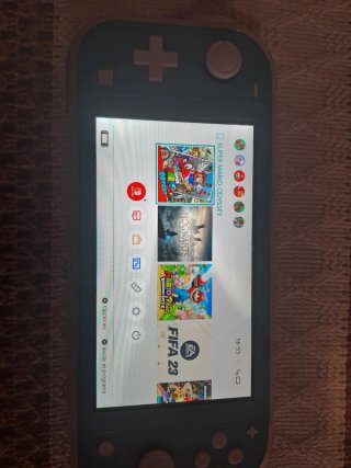 Nintendo Switch Lite da riparare