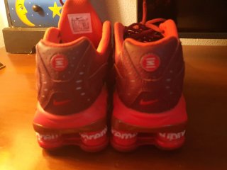 Nike Supreme Rojo Talla 43