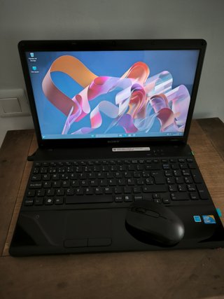 PC SONY VAIO I3 - W11 PRO – 4GB RAM + 128GB SSD