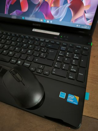 PC SONY VAIO I3 - W11 PRO – 4GB RAM + 128GB SSD