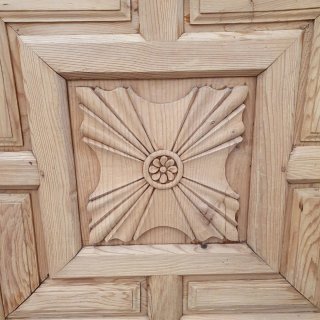 Puerta Principal de Convento en Madera Pino.