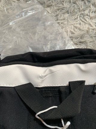 Mochila Nike Elite Negra y Dorada