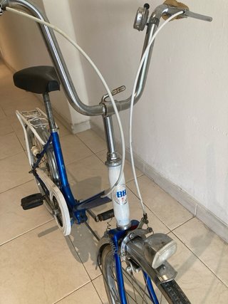 Bicicleta BH vintage azul.