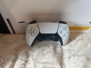 Consola PS5 1ª Gen Poco Uso (especial)