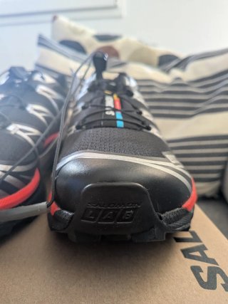 Zapatillas Salomon XT6 Negras y Rojas