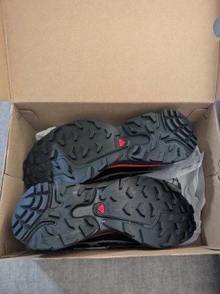 Zapatillas Salomon XT6 Negras y Rojas