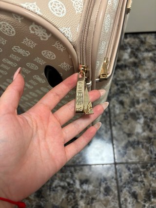 Maleta Guess Beige y Dorada