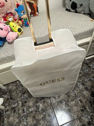 Maleta Guess Beige y Dorada