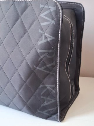 Bolso Mary Kay Negro Acolchado.
