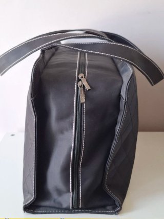 Bolso Mary Kay Negro Acolchado.