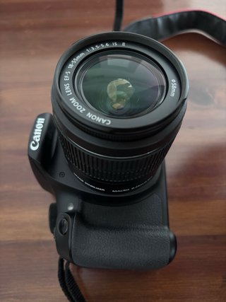 Cámara Canon EOS 1300D + Accesorios