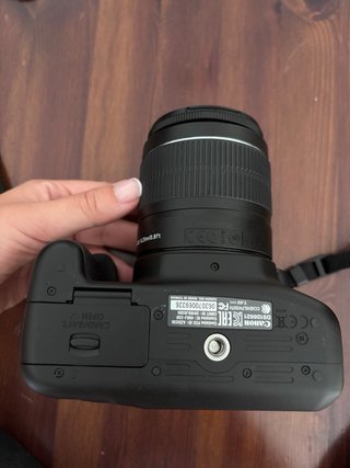 Cámara Canon EOS 1300D + Accesorios