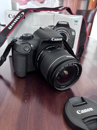 Cámara Canon EOS 1300D + Accesorios