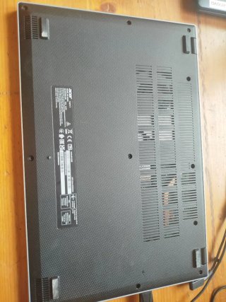 Portátil Acer Aspire Ryzen 5 7520 con mouse da gioco
