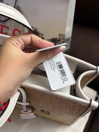 Bolso Guess Beige y Blanco
