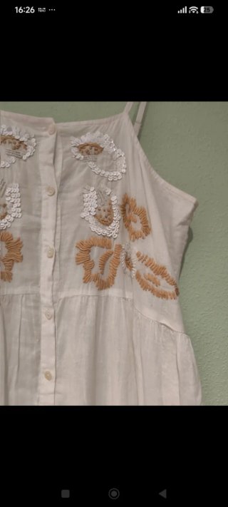 Vestido largo tirantes beige y blanco