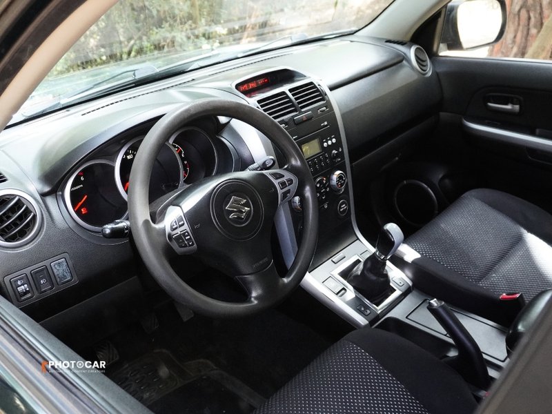 Suzuki Grand Vitara 1.9 DDiS JLX-E (2005) 2006, foto 14
