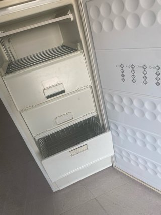 Congelatore Indesit GSF210WE Bianco con ritiro a Soneja