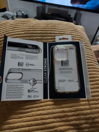 Funda Cellularline iPhone 15 Pro Transparente