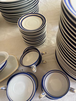 Vajilla JUGER cerámica blanca y azul