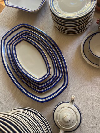 Vajilla JUGER cerámica blanca y azul