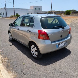 TOYOTA YARIS 1.3 VVTI