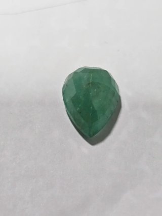 Esmeralda Pera Facetada Verde