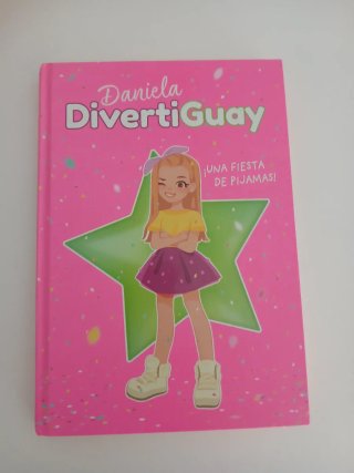 Libro Daniela DivertiGuay: Fiesta de Pijamas