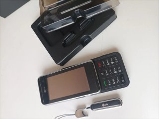 LG KF700 Nero