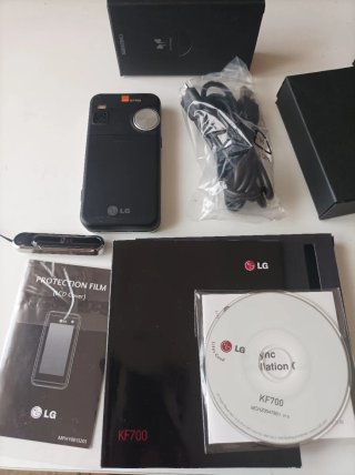 LG KF700 Nero