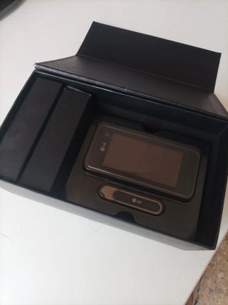 LG KF700 Nero