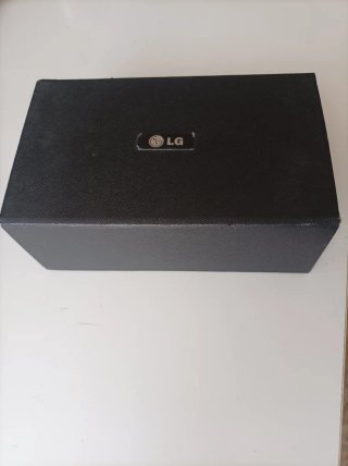 LG KF700 Nero
