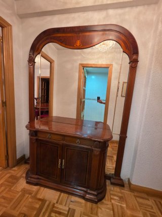 Mueble de entrada con espejo