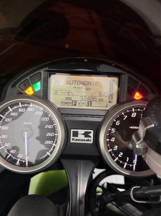 Kawasaki ZZR1400 Moto Deportiva Verde OFERTA
