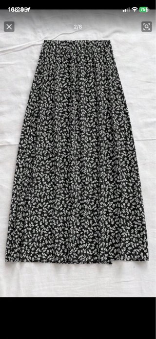 Falda larga floral con abertura