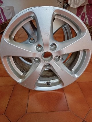 Llantas de aleación 16 pulgadas