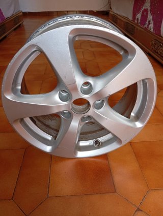 Llantas de aleación 16 pulgadas