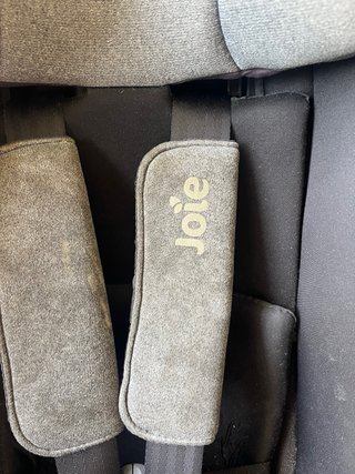 Silla de bebé para coche marca Joie