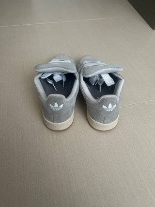 Adidas Campus Grises y Blancas