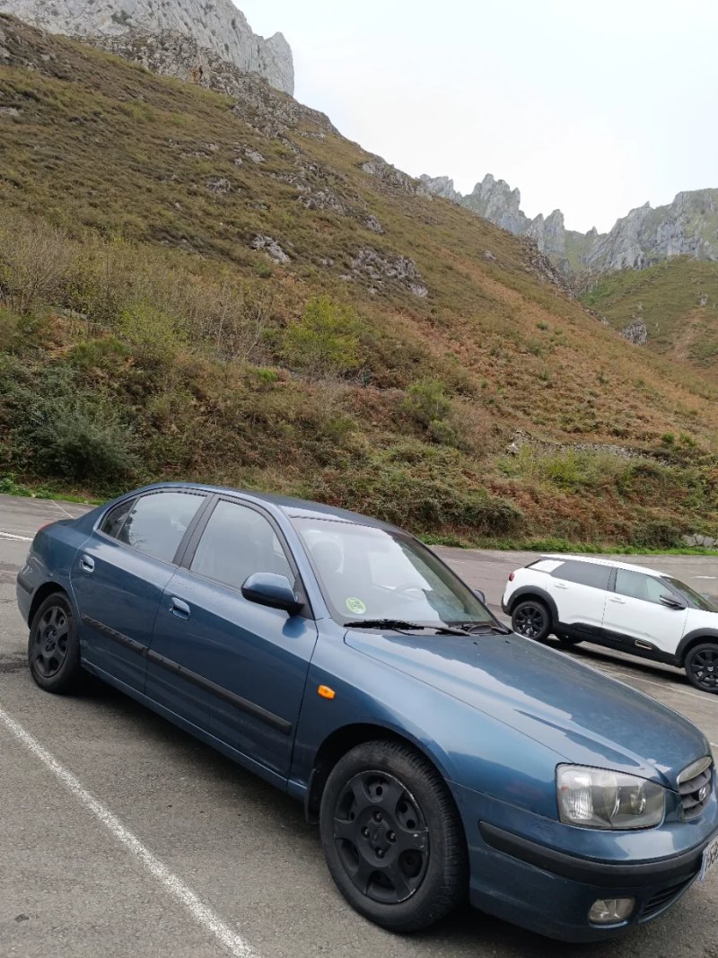 Hyundai Elantra 2004 - foto 1